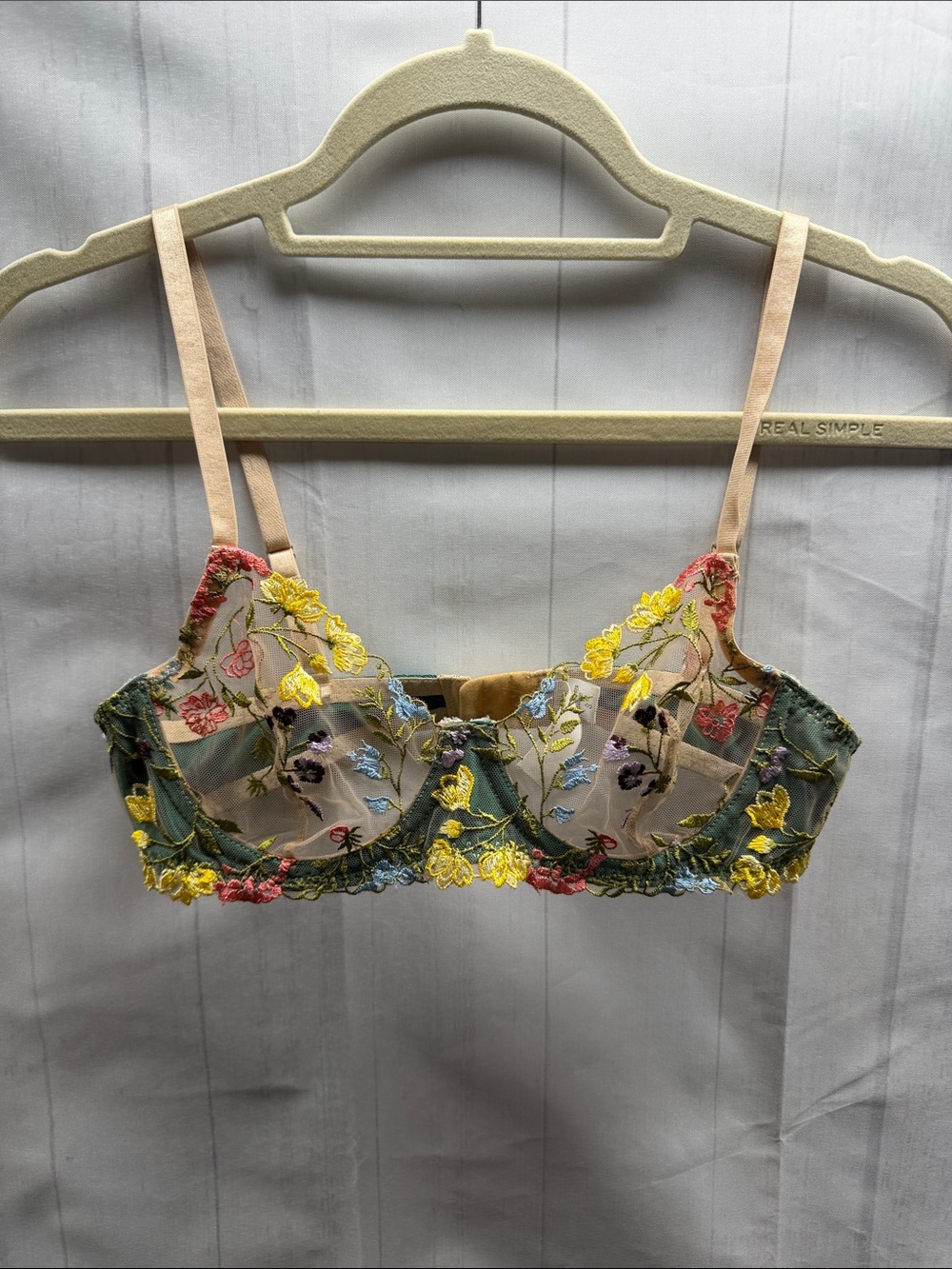 Hello LA Girl Green Floral Embroidered Sheer Mesh  Underwire Bra Size Small